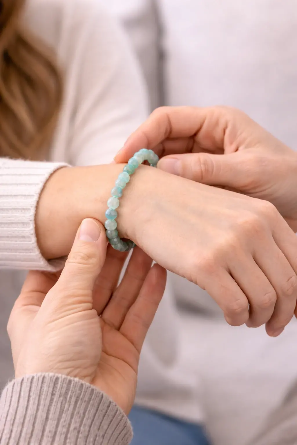 bracelet amazonite pierre naturelle offert à une personne