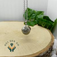 Pendentif mano labradorite 3 